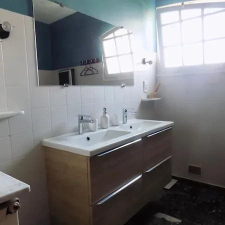 Near Canet, Renovated Διαμέρισμα *